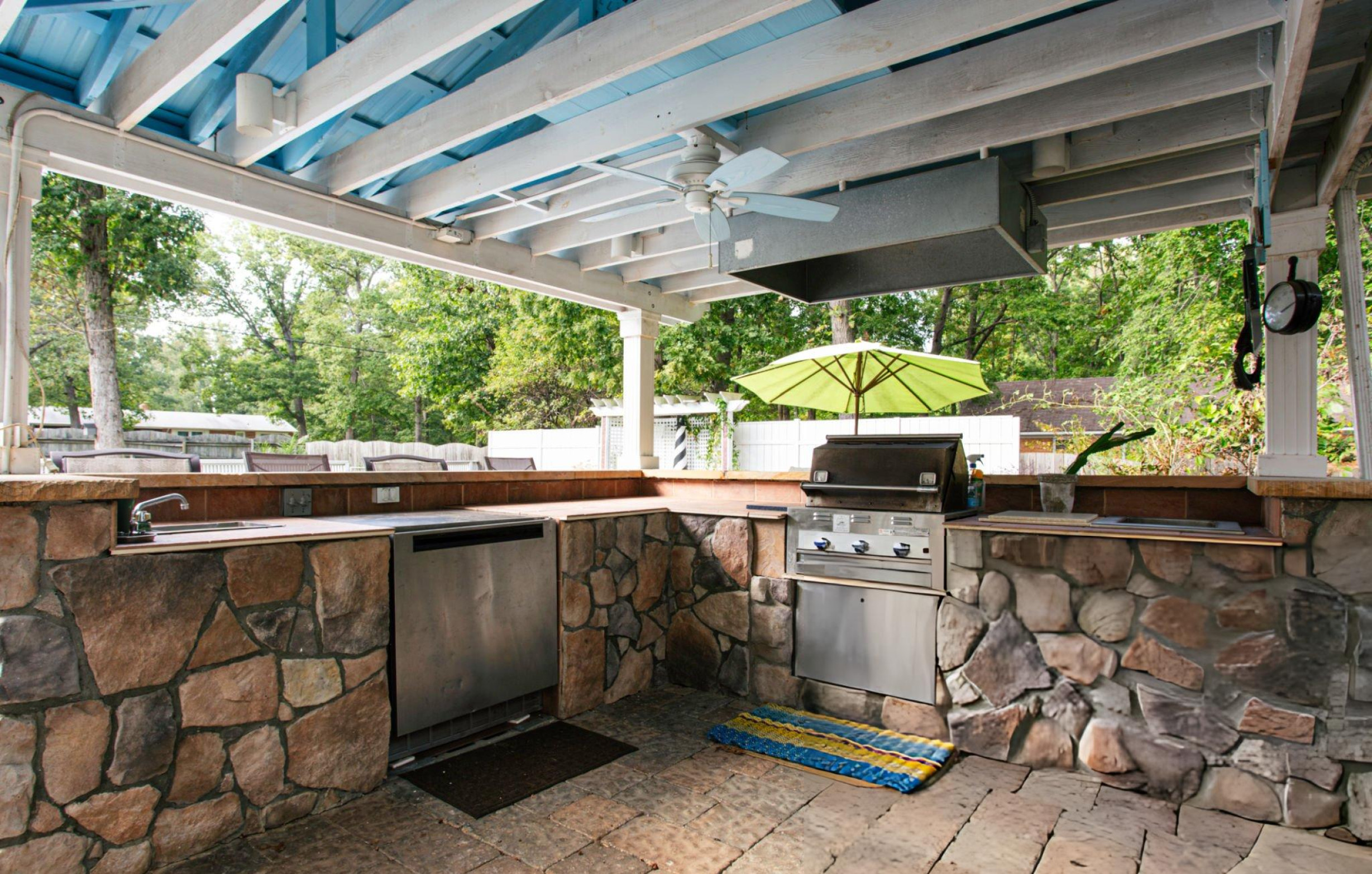 Outdoor Kitchens and Fire Pits